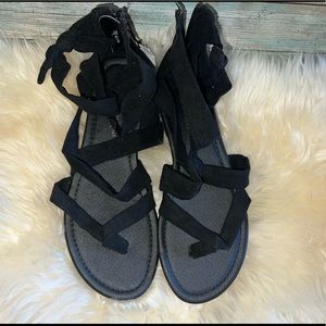 Christian Siriano For Payless Women’s Sandals sz 8.5 NWT!